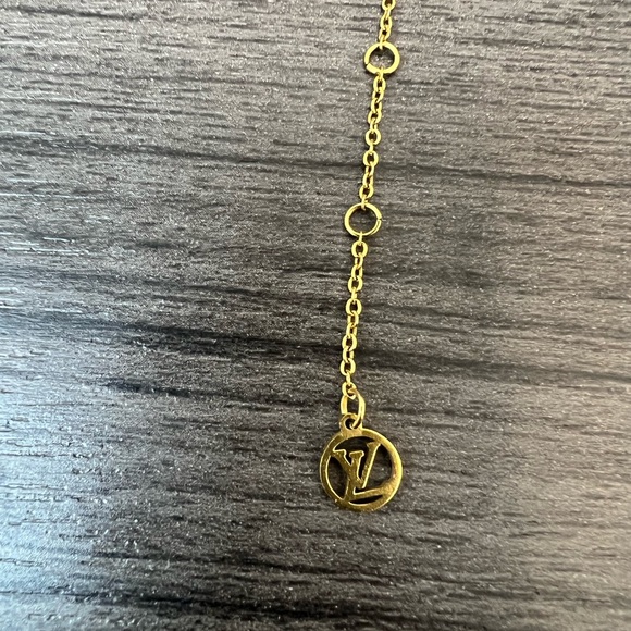 Authentic gold plated Louis Vuitton bracelet - Picture 7 of 12